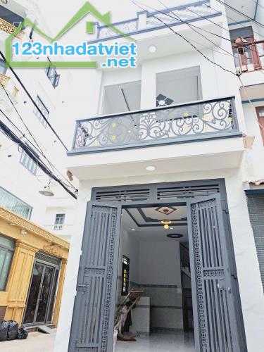 BÁN NHÀ BÌNH TÂN - CHIẾN LƯỢC - CĂN GÓC 4 MT KINH DOANH ĐƯỢC - DT 3,4x7 - 2 TẦNG - HẺM 6M