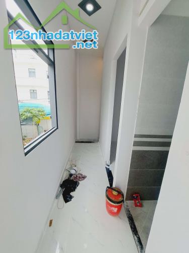 BÁN NHÀ BÌNH TÂN - CHIẾN LƯỢC - CĂN GÓC 4 MT KINH DOANH ĐƯỢC - DT 3,4x7 - 2 TẦNG - HẺM 6M - 3