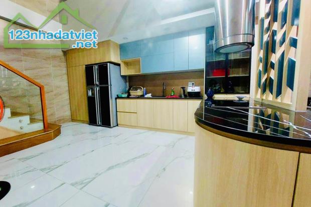 Bán nhà Lê Thúc Hoạch, Tân Phú, 4.1 x 12m, 4 tầng, xe hơi để trong nhà - Giá 7.5 tỷ TL - 2