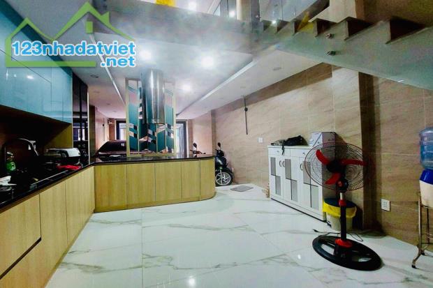 Bán nhà Lê Thúc Hoạch, Tân Phú, 4.1 x 12m, 4 tầng, xe hơi để trong nhà - Giá 7.5 tỷ TL - 5