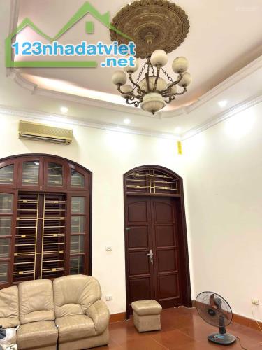 Cho thuê nhà mặt phố Nguyễn khang, cầu giấy 130m2x4T ở làm vp, kinh doanh - 4