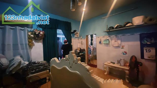 ĐƯỜNG NGUYỄN VĂN CÔNG P3 QUẬN GÒ VẤP - BÁN NHÀ 2 TẦNG HẺM ÔTÔ LƯU THÔNG QUA LẠI - 3