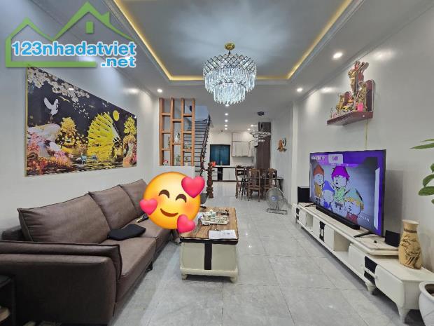 Chủ cần bán gấp nhà Nguyễn Trãi – Thanh Xuân – LÔ GÓC - Diện Tích: 40m x 5 tầng Giá 6,2 Tỷ - 4