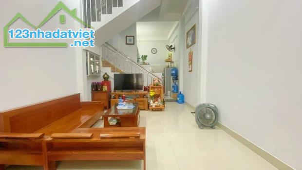 NHÀ Trung Tâm BẮC ĐẨU, 50m2, 3 tầng, ở ngay, nhà mới, nội thất xin, 3,3 tỷ thương lượng - 2