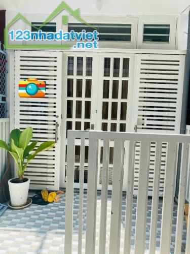 BÁN NHÀ CHÍNH CHỦ 45M2 ĐOÀN VĂN BƠ QUẬN 4 - NHỈNH 4 TỶ - 3