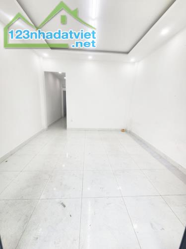 NHÀ 2 TẦNG 46M2 HẺM 1 SẸC THÔNG THOẠI NGỌC HẦU, NGAY UBND QUẬN TÂN PHÚ - 1