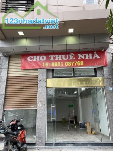 CẦN CHO THUÊ NHÀ 5 TẦNG MẶT TIỀN 5,5M, 51 PHỐ QUAN HOA, GẦN UBND CẦU GIẤY - HÀ NỘI