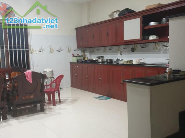 Giảm 1.5 tỷ Nhà MT Hà Huy Giáp Q12, 83m2, 1 lửng, 3 lầu, 3PN, 6x14m, Đ.24m chỉ 1x tỷ - 1