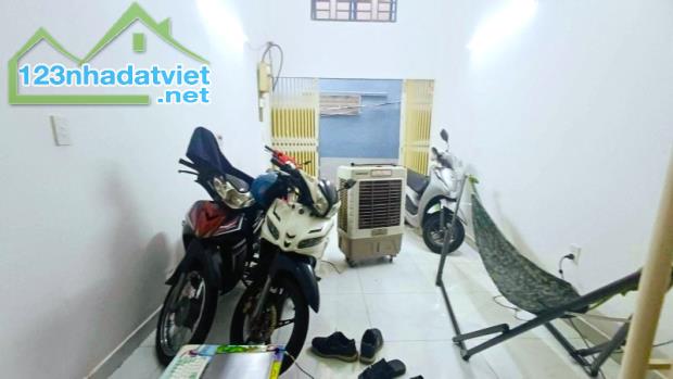 NHÀ QUẬN 1 GẦN CÔNG VIÊN LÊ VĂN TÁM, HẺM DÂN TRÍ SÁT MT, 40Mx2 2PN 2WC FULL NT, 5 TỶ HƠN - 2