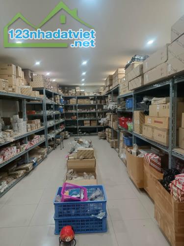 Bán nhà mặt phố Chùa Quỳnh, Hai Bà Trưng, tiện kinh doanh 5 tầng 50m2 giá 17.8 tỷ - 2