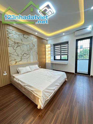 BÁN CĂN HỘ TẬP THỂ VĨNH TUY HAI BÀ TRƯNG - 120M 2T 5PN - HƠN 3 TỶ SỔ ĐỎ TO CẠNH TIMES CITY - 2