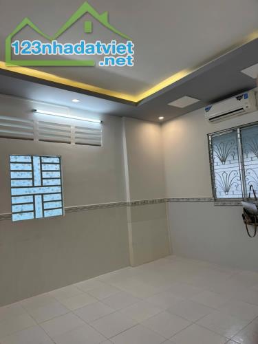 cho thuê nhà trục chính hẻm nguyễn trãi 78m2 lộ ô tô 3pn giá 7.5tr/tháng - 2