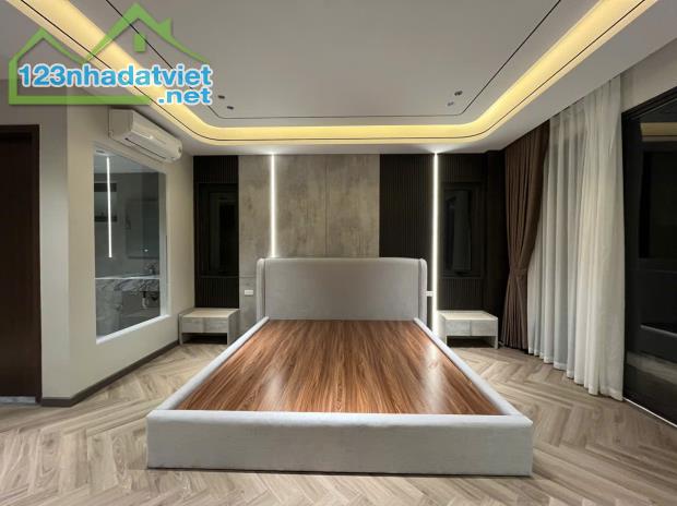 Siêu Phẩm 7T Thang Máy Phân Lô Nguyễn Văn Cừ, 60M2, ÔTô Tránh, Full Nội Thất, Nhỉnh 17 Tỷ.