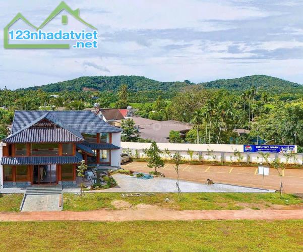 💥  BÁN NHANH CĂN BIỆT THỰ 300m2 GẦN SÂN BAY ĐƯỜNG ĐẠI LỘ ĐÔNG TÂY - 10 tỷ - 1