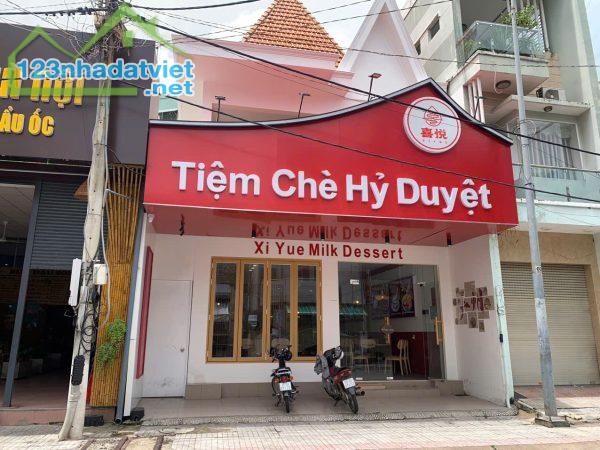 Bình Dương ! SANG RẺ NHÀ HÀNG GỖ 298 tr ( Đầu tư gần 1 tỷ ) Phong Cách Trung Hoa