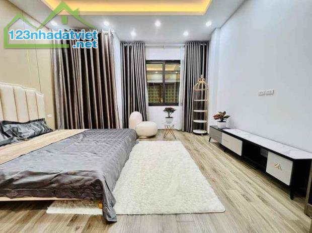 XE HƠI VÀO NHÀ ! Bán Nhà Đẹp 4 Tầng Lý Thường Kiệt, 70m2, 10.8 Tỷ TL - 1