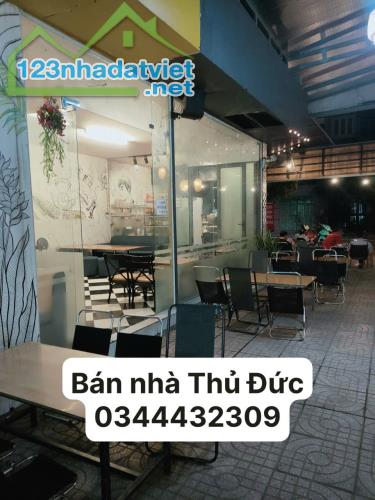 Bán nhà Thủ Đức – Mặt tiền kinh doanh Lê Văn Việt – 270 m2 – Ngang 10m – Chỉ 21.5 tỷ - 1