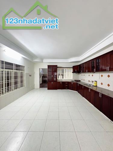 GẤP BÁN ĐỊNH CƯ VILLA VIP TRUNG TÂM QUẬN 10-180M2(6.5*28)5 TẦNG-HẺM NHỰA 10M THANG MÁY - 5