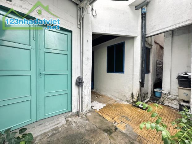 Gấp bán nhà Gò Vấp, dt 402m2, giá chỉ 28 tỷ, gần Mặt tiền Lê Đức Thọ
