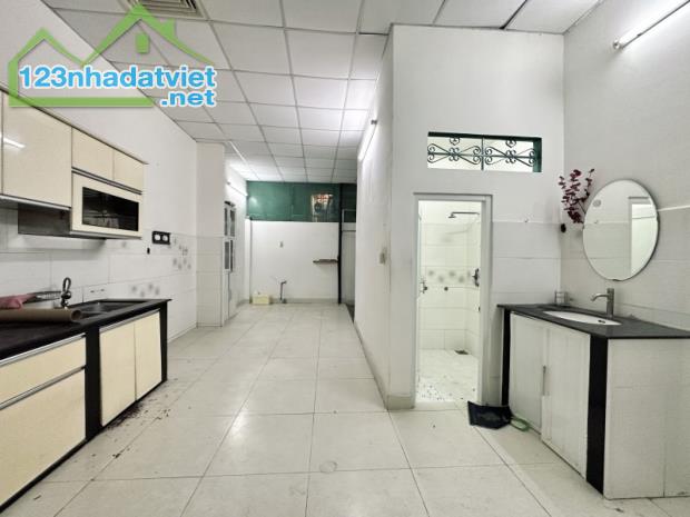 Gấp bán nhà Gò Vấp, dt 402m2, giá chỉ 28 tỷ, gần Mặt tiền Lê Đức Thọ - 2