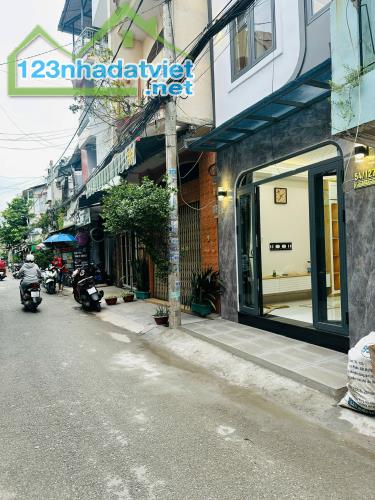 🏠Nhà Hẻm Nhựa 6m có lề đường - Nhà Sát Quận 1 - Nhà 4 Lầu - Giá Nhỉnh 7 Tỷ - 1