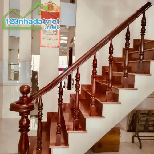 Mặt tiền Kinh Doanh Phước Long B, 3 Tầng, DT 4*19m Chỉ Nhỉnh 8 tỷ, Đường thông xe tải 12m - 2