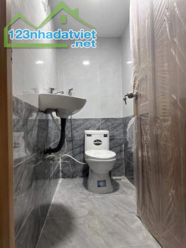 Bán Nhà trệt lầu mới tinh 2PN 2Wc đường xe hơi, Phước Long B giá 3,4 tỷ - 3