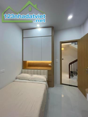 Bán nhà 5tỷ35 Đống Đa 34m2, mt 5m, ngõ thoáng 70m ra ô tô - 3