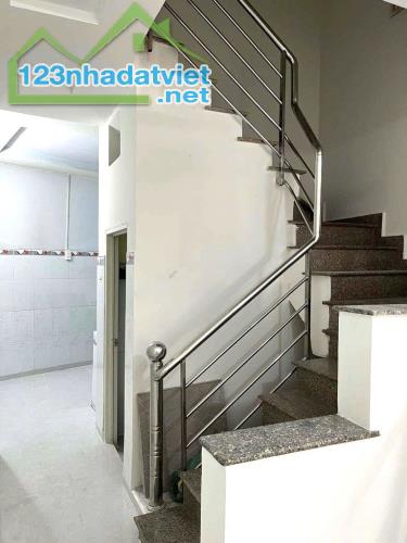 Nhà hẻm xe hơi Thích Quảng Đức, 3x10m, 2 phòng ngủ, 12 triệu - 2