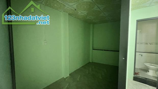 bán nhà tân quy quận 7 dưới 4 tỷ. sổ hồng riêng. dt: 3,3 x 8m, 1 lầu - 1
