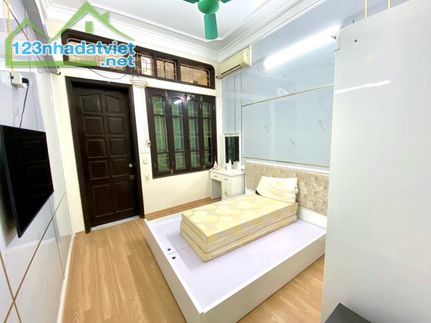 Bán nhà Hoàng Sâm, Cầu Giấy, Phân lô, Oto đỗ cửa, An sinh tốt, Ngõ thông, Nhà đẹp, 40m2 - 2