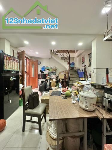 NHÀ QUẬN 1 GẦN CÔNG VIÊN 23 THÁNG 9, 10M RA MẶT TIỀN ĐƯỜNG, 4 TẦNG ĐÚC BTCT 3PN 4WC 6 TỶ X - 2