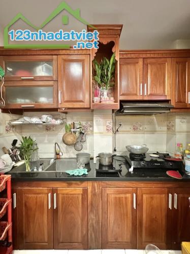 NHÀ QUẬN 1 GẦN CÔNG VIÊN 23 THÁNG 9, 10M RA MẶT TIỀN ĐƯỜNG, 4 TẦNG ĐÚC BTCT 3PN 4WC 6 TỶ X - 1