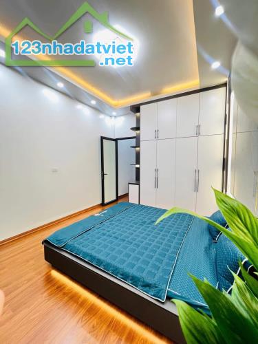 Bán nhà Trương Định, Quận Hai Bà Trưng 40m2 - 4Phòng ngủ, SĐCC Giá 5.8 tỷ - 5