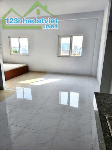 Bán tòa Nhà 6 Tầng đường Nơ Trang Long gần Nguyễn Xí, DT: 6.3x40m, 14 PN, 20.9  tỷ. - 1