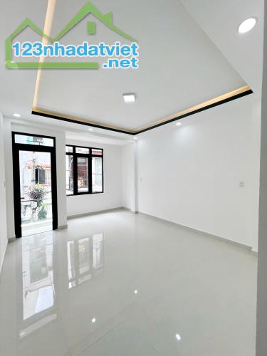 Bán nhà mới 1 lầu gần mặt tiền đường Nguyễn Thị Tần Phường 2 Quận 8 - 3