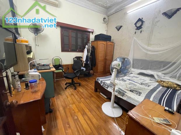 BÁN NHÀ LÔ GÓC SÁT PHỐ 10 TỶ 55m 5 TẦNG MT 7,2m CÁCH 15m Ô TÔ TRÁNH LẠC LONG QUÂN TÂY HỒ - 4