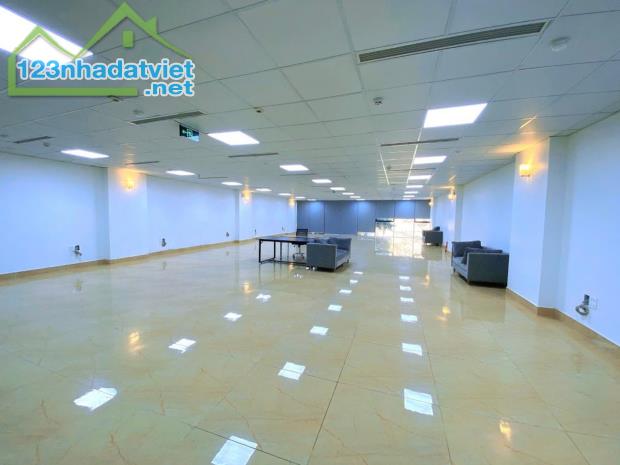 Bán Tòa văn phòng 9 tầng đường Hoàng Quốc Việt Quận Cầu giấy, 252m2 mặt tiền 11m 132 tỷ - 3