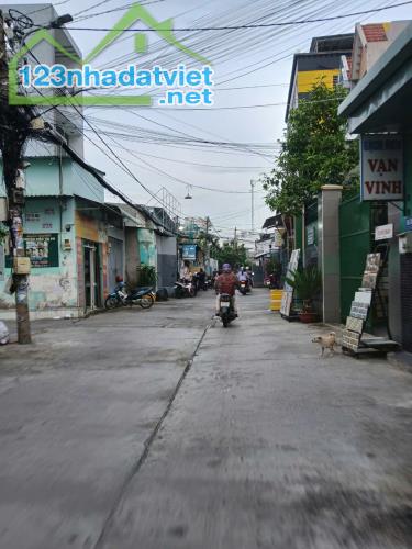QUẬN 12, TÂN CHÁNH HIỆP, NHÀ 70M2 4 TẦNG HẺM XE HƠI, THÔNG, CHỈ NHỈNH 5 TỶ