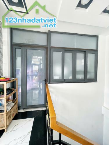 bán nhà dưới 8 tỷ nhà bè huỳnh tấn phát. dt: 4 x 18,6m, 3 lầu góc 2 mặt tiền hẻm xe hơi 6m - 1