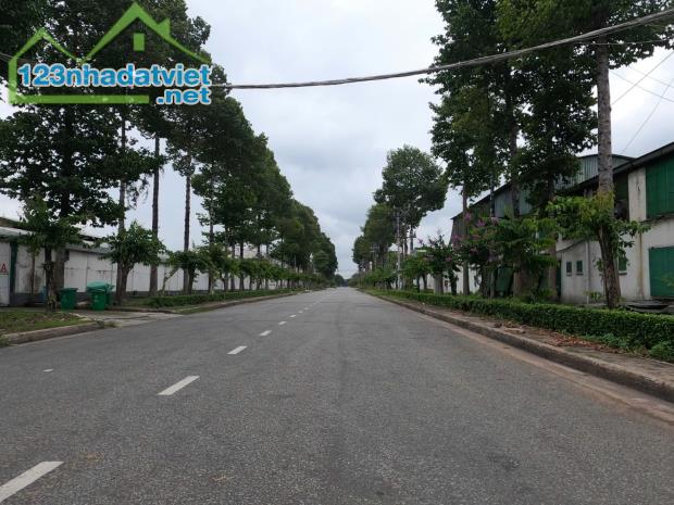 Nhà xưởng Khu Chế Xuất và Công Nghệ Cao Linh Trung Thủ Đức-18000m2-Giá 120 tỷ - 1