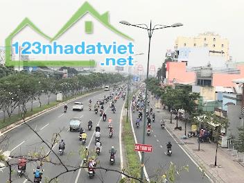 nhà 2mặt tiền Phạm Văn Đồng,Hiệp Bình Chánh,HĐT 40tr/th, 135m2(5.2mx25),4tầng,19.5tỷ . - 1