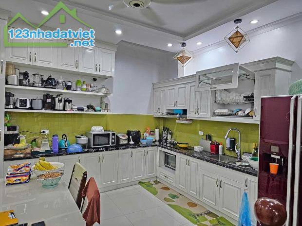 NHÀ ĐẸP Ở NGAY PHÚ VIIEN- LONG BIÊN 60M2, 6 TẦNG,MẶT TIỀN 6M, 11 TỶ. - 3