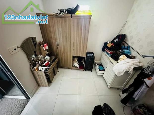 BÁN NHÀ 4. TẦNG ĐƯỜNG NGUYỄN ẢNH THỦ - GIÁ HƠN 6 TỶ - 2