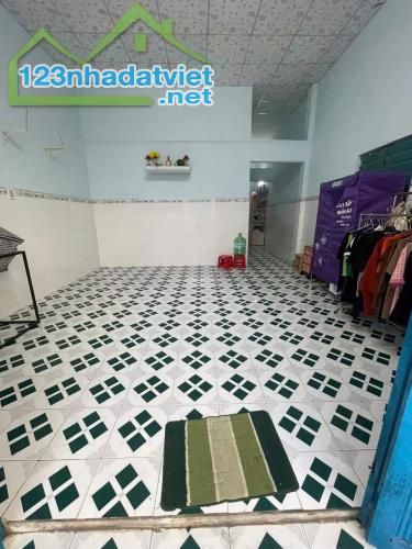 Bán căn nhà cấp 4 ở Trung Chánh Hóc Môn 4x14 57m2 680 TRIỆU, SỔ HỒNG RIÊNG