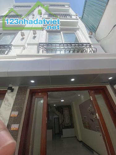 CẦN BÁN NHÀ 4 TẦNG DT:32M2 VỊ TRÍ ĐẸP.NGÕ RỘNG,THÔNG THOÁNG.Ô TÔ ĐỖ CỬA.GIÁ CHỈ 1,9TỶ - 5