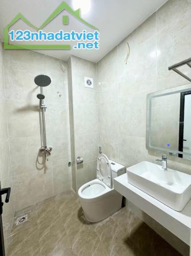 Hiếm.! căn đơn lập LA Tinh – nhà 5T, DT 30m2, Ô tô đỗ cách nhà10m, 5p ra KDT đô nghĩa - 5