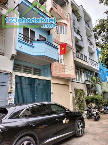 🍀 NHÀ HẺM XE HƠI ĐƯỜNG C18, 4x16m, 3 PHÒNG NGỦ, CHỈ 13 TR