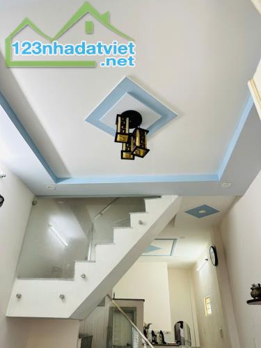 CHỈ 3 TỶ CÓ NHÀ QUẬN TÂN PHÚ - 29M2 - ĐỦ CÔNG NĂNG, SỔ HỒNG - KHÔNG QUY HOẠCH, HẺM XE HƠI - 1