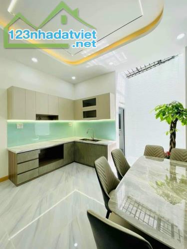 Ngộp vốn bán rẻ nhà đường Quốc Hương, Quận 2. Giá 3tỷ150, DT64m2, chỉ 1 sẹc - 3
